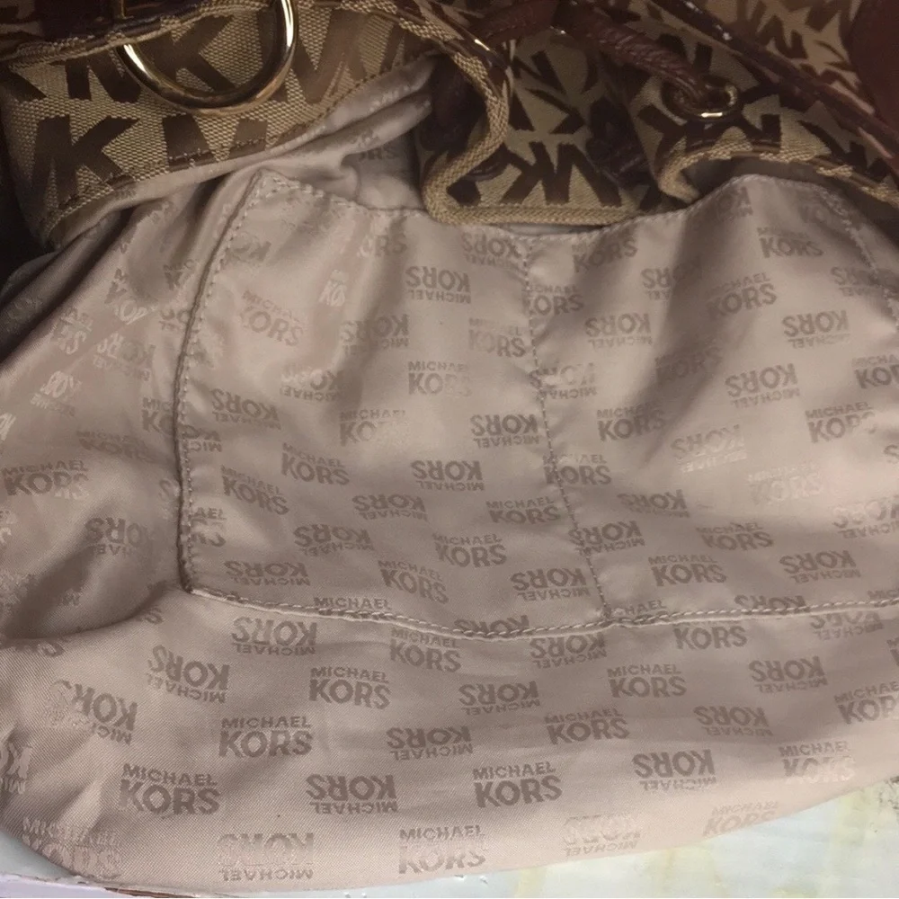 Michael Kors Brown and Tan Monogram Logo Jacquard Ludlow Hobo Bag - Picture 8 of 15